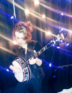 Annika von Grey with her Deering Eagle II Acoustic/Electric banjo