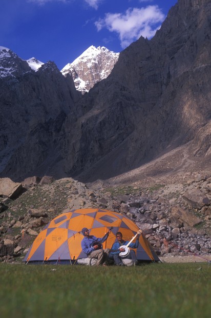 Mike Libecki camping in China with his Goodtime banjo