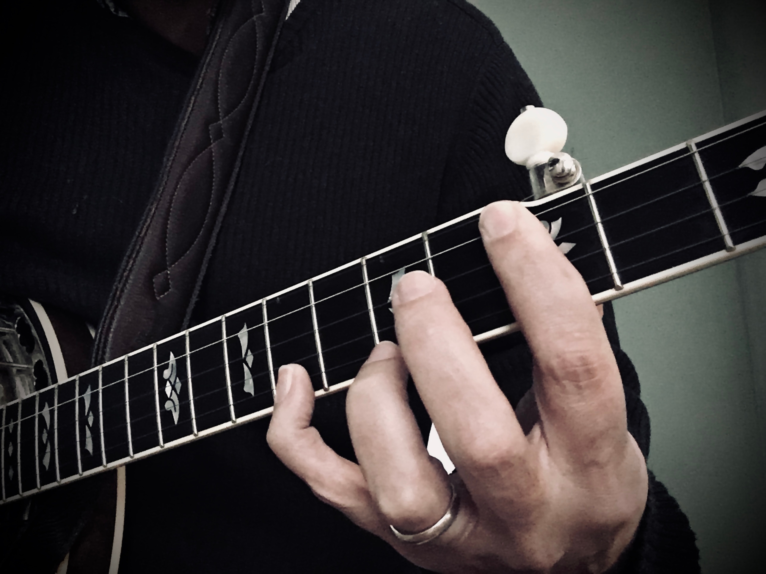 Tips To Help Banjoists Change From Chord To Chord